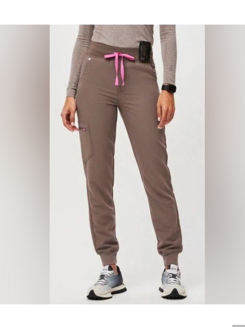 Figs Zamora Smokey taupe M or S joggers